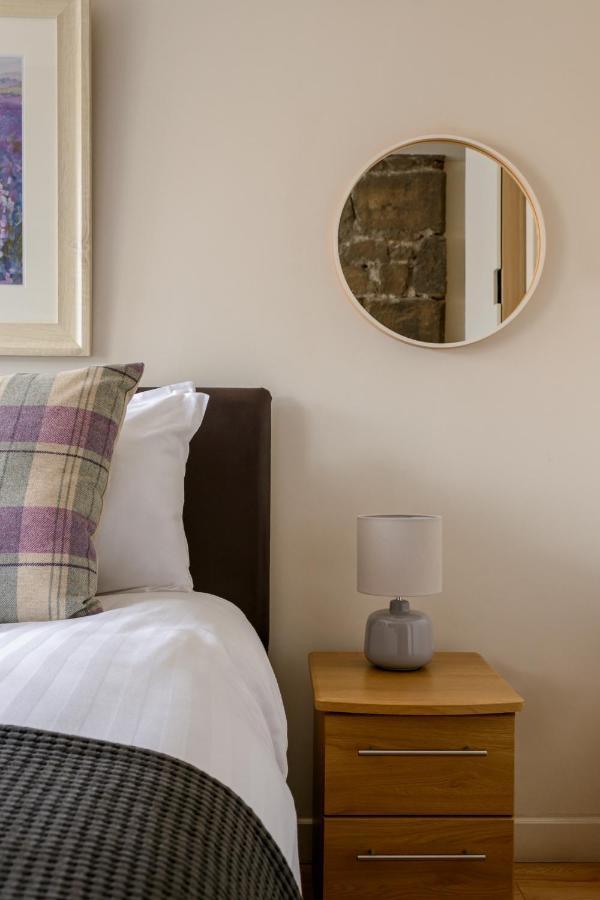 The Lady Stair'S Apartment - Royal Mile เอดินบะระ ภายนอก รูปภาพ